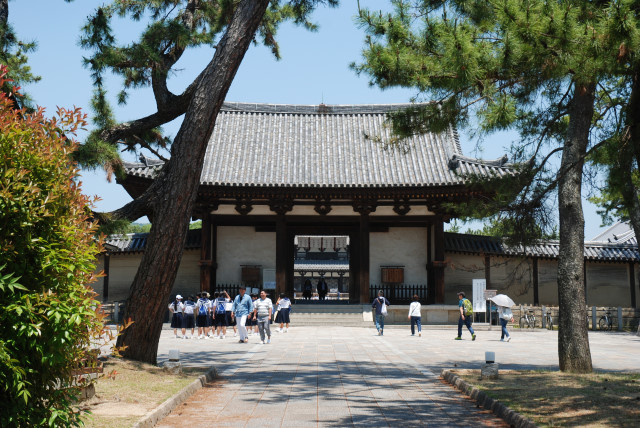法隆寺参拝 01