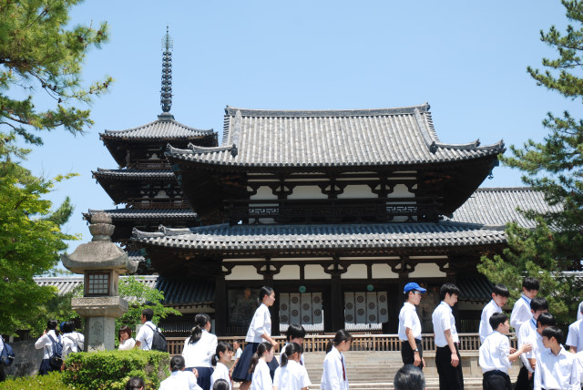 法隆寺参拝 02