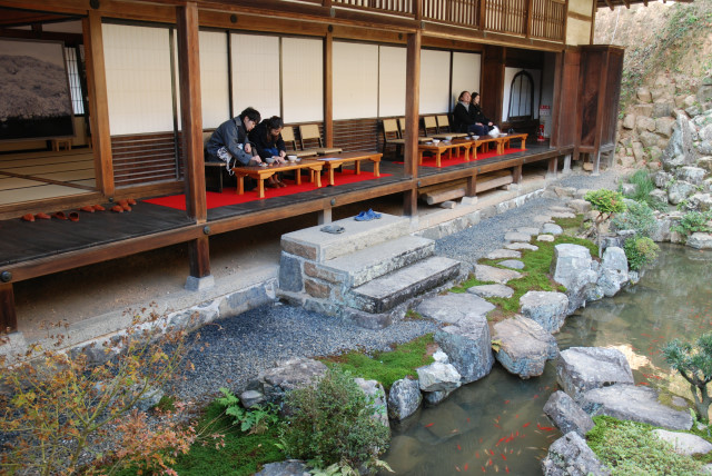 晩秋の興聖寺 08